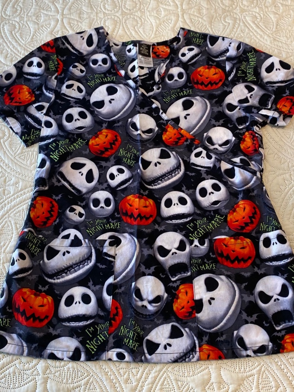 🎃Like New💀 Disney Tim Burton’s The Nightmare Before Christmas Scrub Top Sz XS